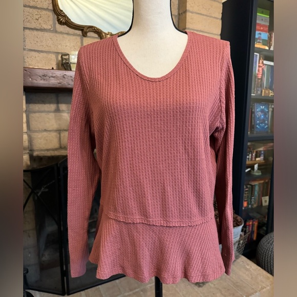 PAPER CRANE Dusty Rose Pink Long Sleeve Waffle Knit Top - Medium - Picture 1 of 11